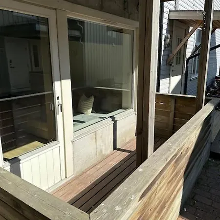 Cozy Apartment In The Heart Of Tromso Exterior photo