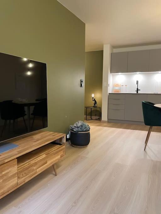 Апартаменты Cozy In The Heart Of Тромсё